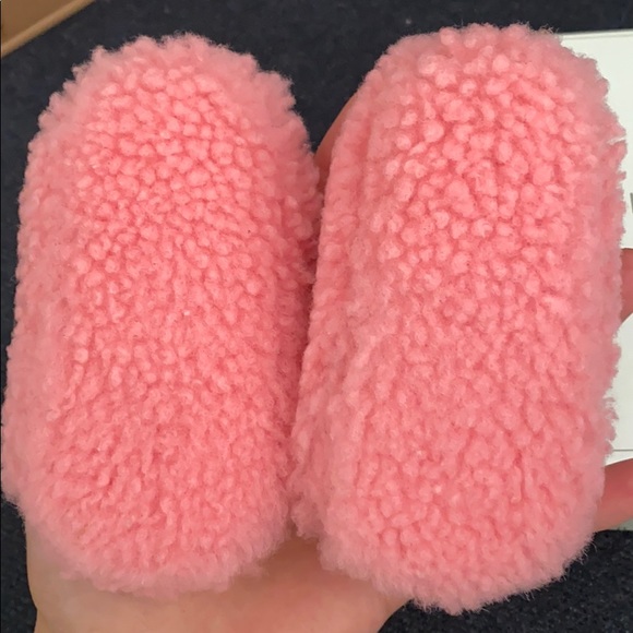 NEW PEPE INFANT FUZZY SLIPPER - Picture 4 of 5